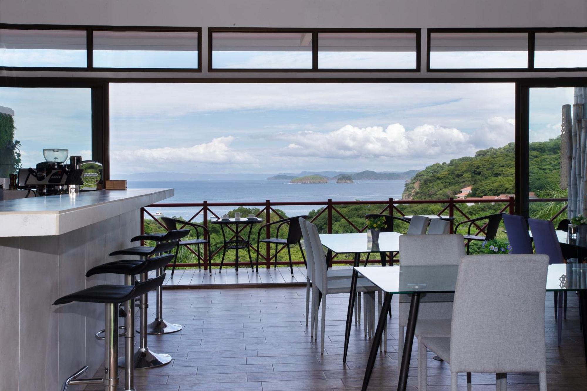 Pura Vista Hotel Playa Ocotal Bagian luar foto